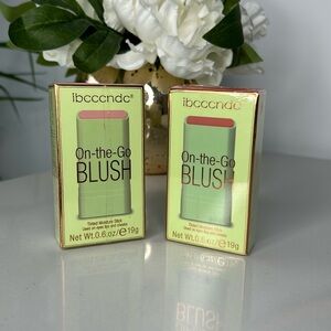 ibcccndc On-the-Go BLUSH. In shades (shy pink)+(coral orange)